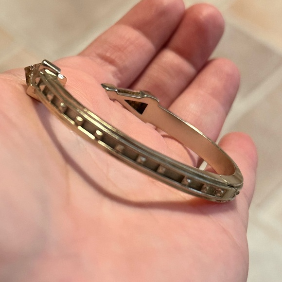 Kendra Scott Misty Hinge Bracelet Gold w/ Brown Triangle Stones - Picture 5 of 5